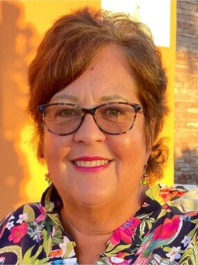 Meet your Posher, Lisa